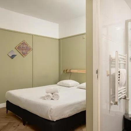 Light Hotel